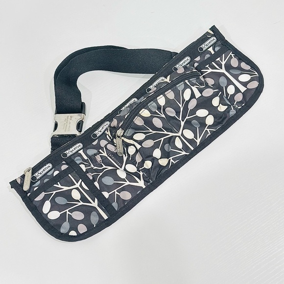 LeSportSac Graphics Long Flat Adjustable Waist Fanny Pack - Picture 2 of 6
